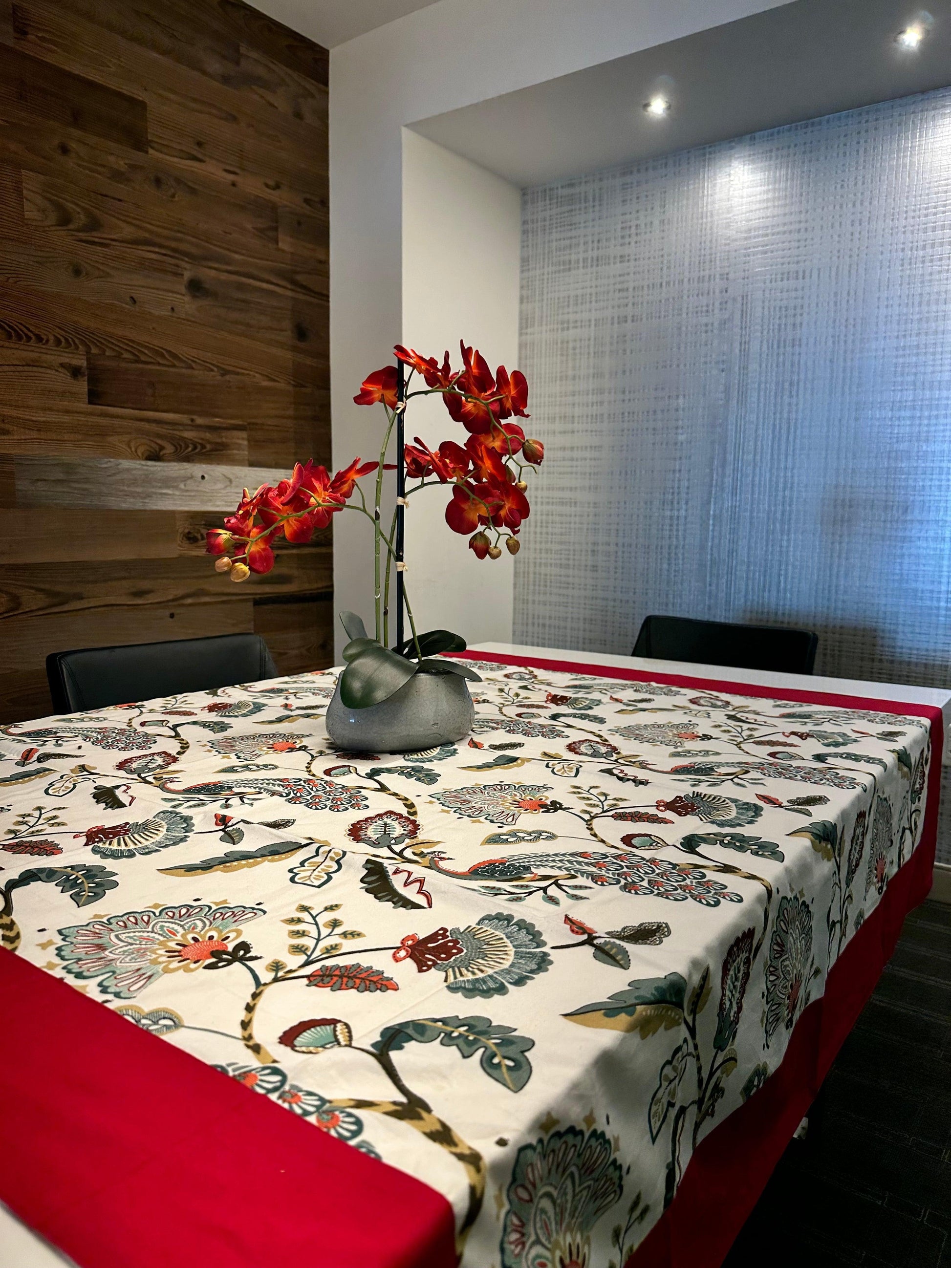 Chic Red Floral Cotton Tablecloth - DewDropHues