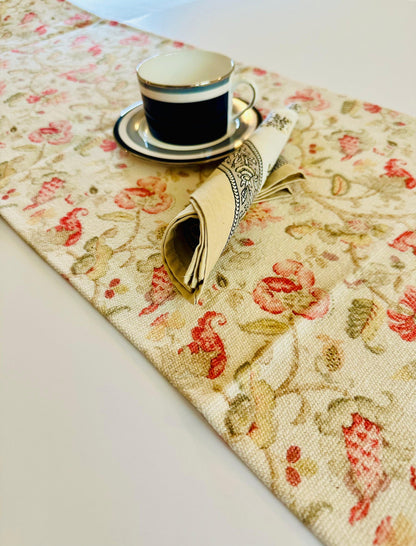 Chateau Royale Table Runner