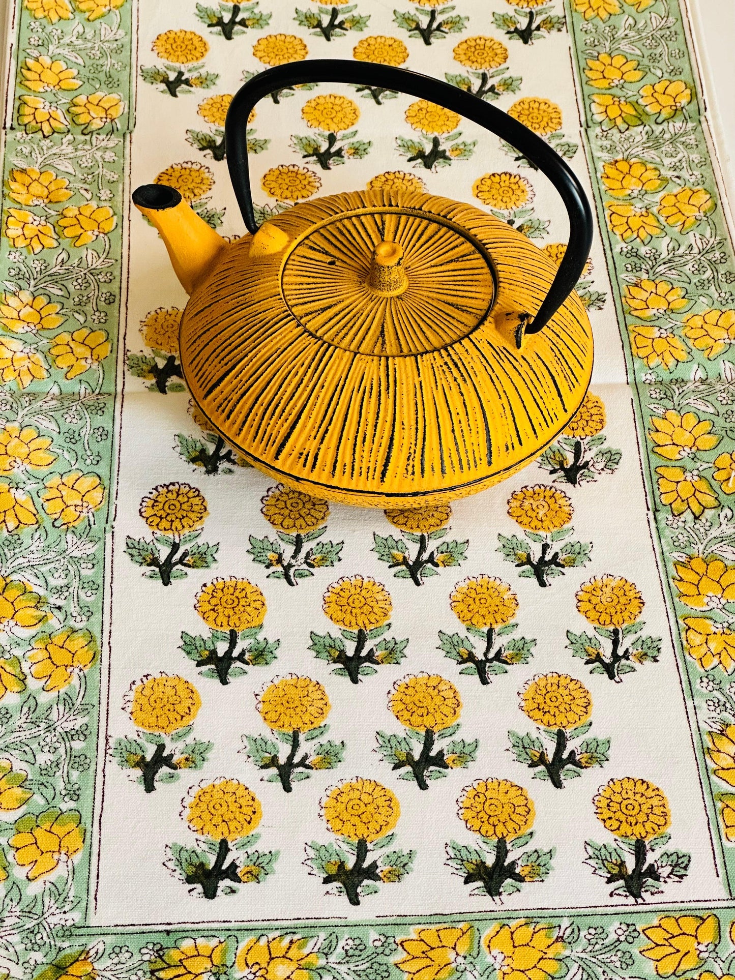 Bloomcore Table Runner