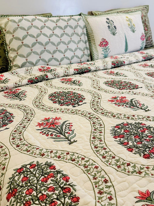 Pomegranate Blossoms Reversible Quilt Set